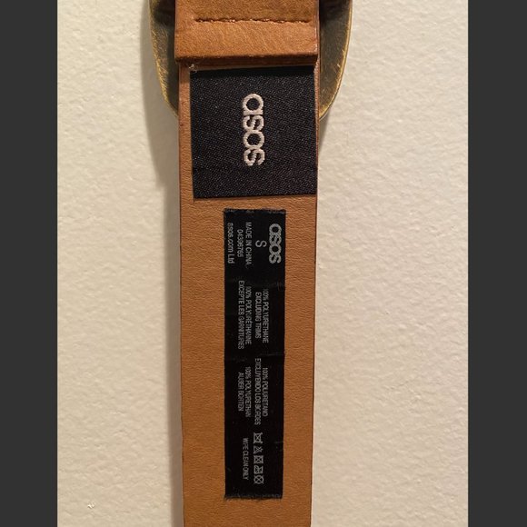 Faux Leather Belt - Picture 2 of 5